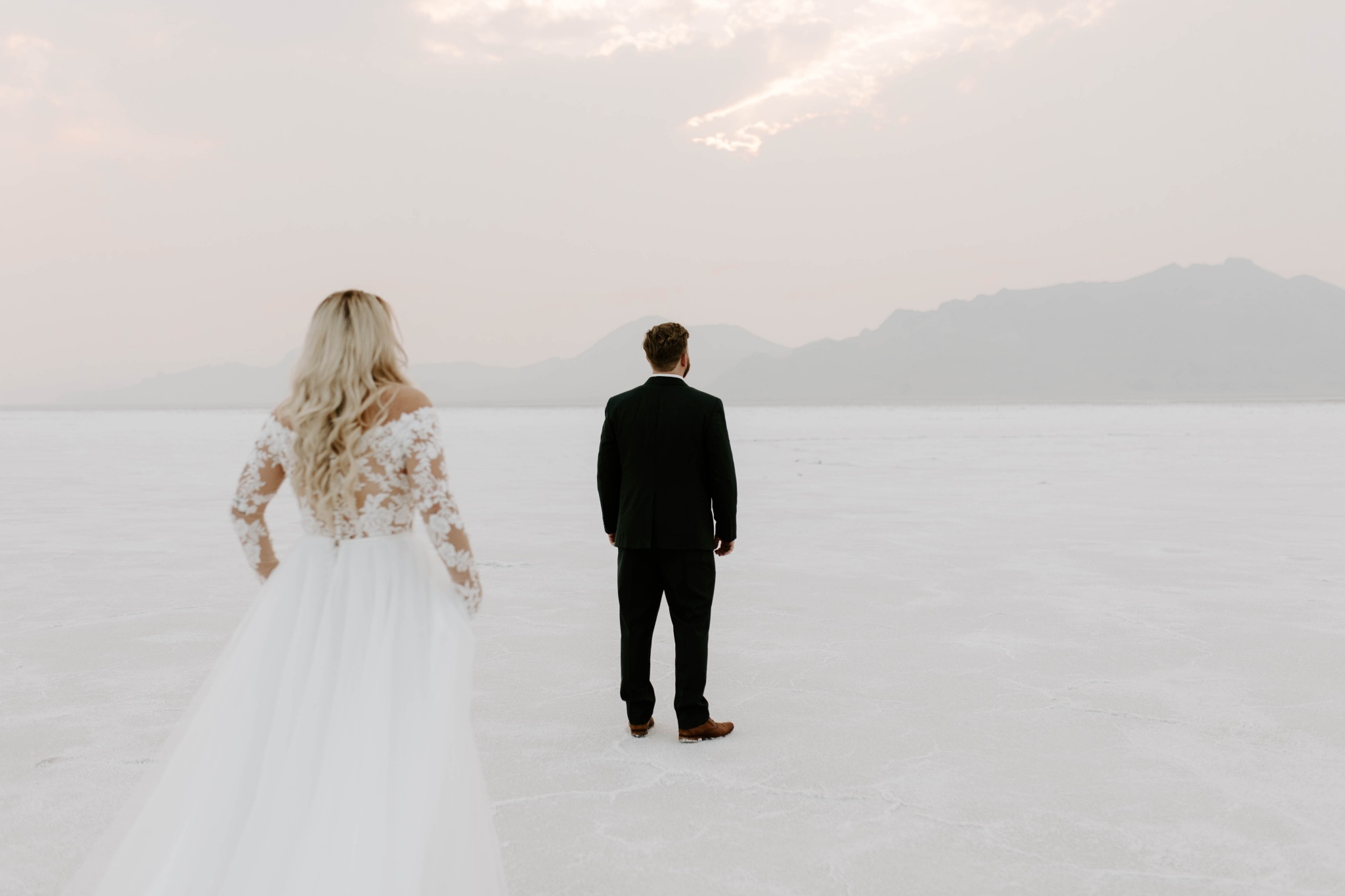 Bonneville Salt Flats Elopement | Utah Elopement Photographer ...