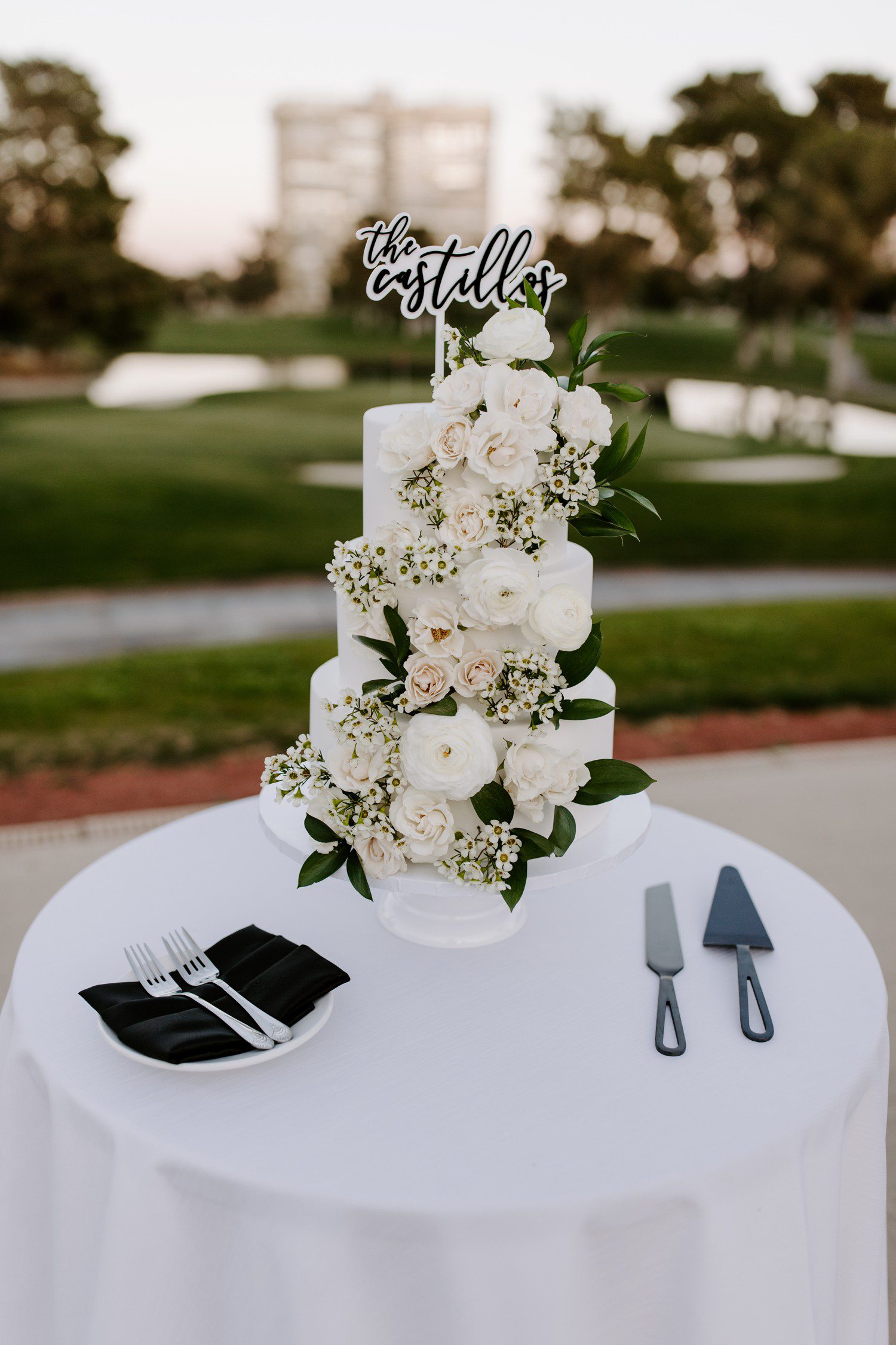 White wedding cake with flowers at Las Vegas Wedding