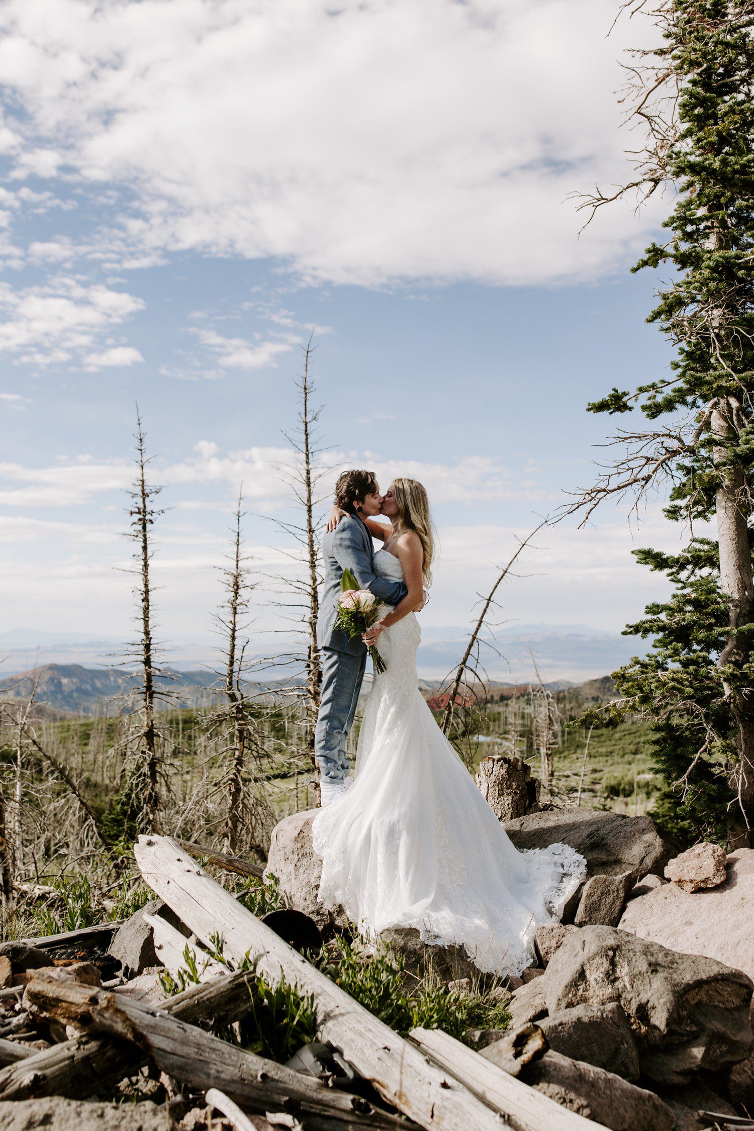 Wedding photos in Brian Head Utah.